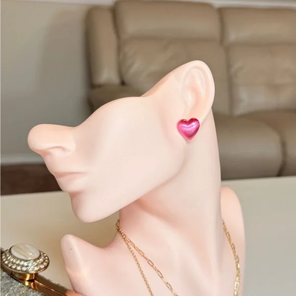 Elegant Pink Heart Stud Earrings - Picture 3 of 10